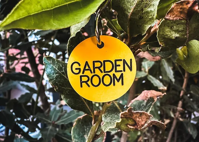 Πανσιόν Garden By Casa Proto 4*